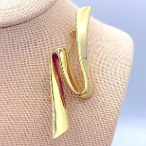 Vintage Polished Gold-Tone Abstract Brooch Pin  Women's Jewelry Piece